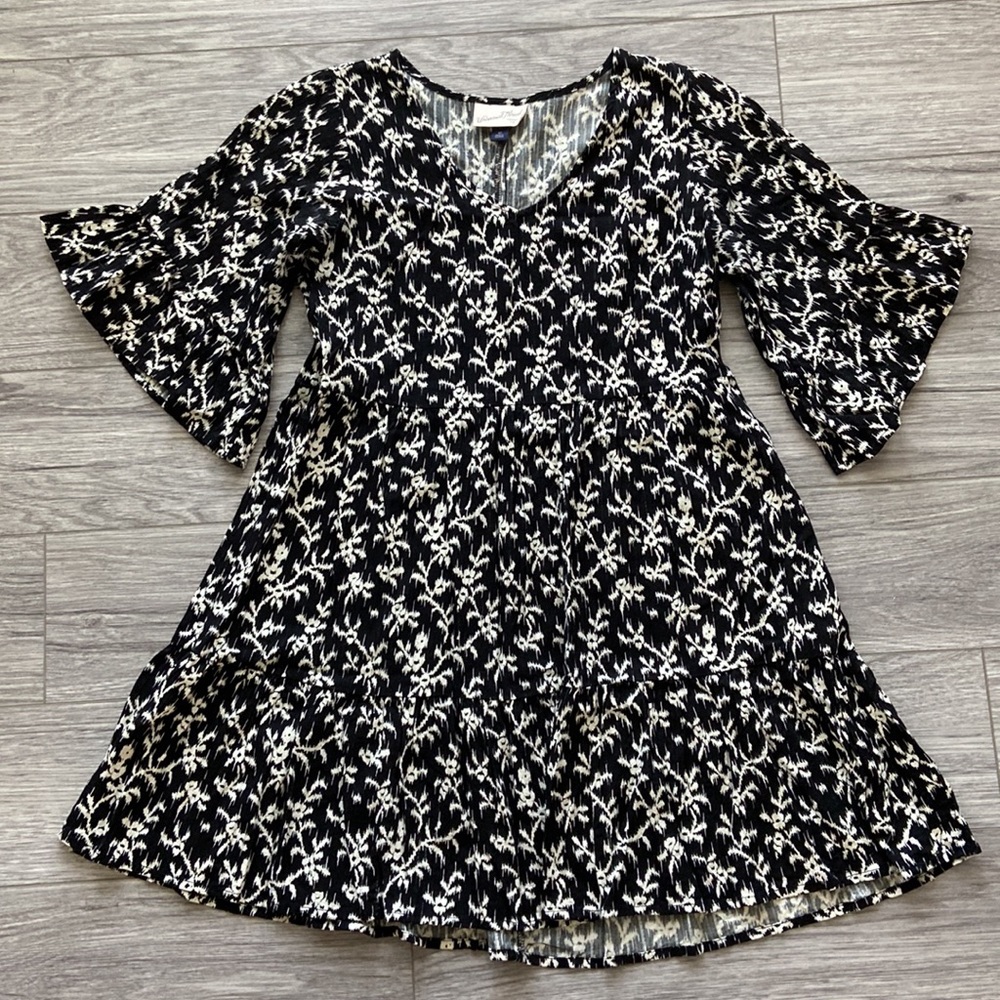 Women’s Universal Threads Black and White Print Flowy Dress